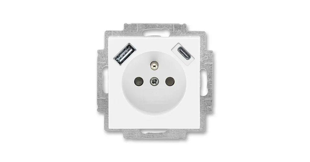 Must-Have ABB LEVIT 5569H-A32357 03 BÍLÁ/BÍLÁ Zásuvka jednonásobná s ochranným kolíkem a clonkami s integrovaným USB a USB-C nabíjením