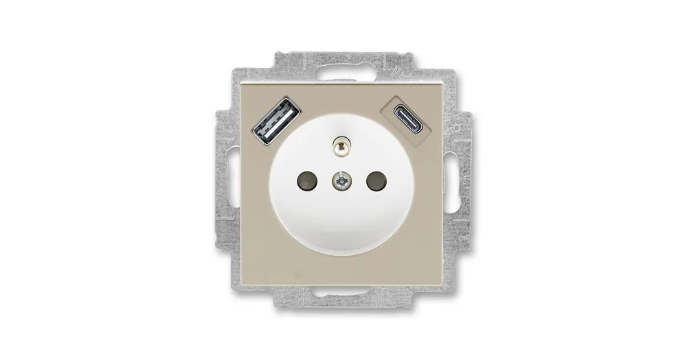 Kup Teď ABB LEVIT 5569H-A32357 18 MACCHIATO/BÍLÁ Zásuvka jednonásobná s ochranným kolíkem a clonkami s integrovaným USB a USB-C nabíjením