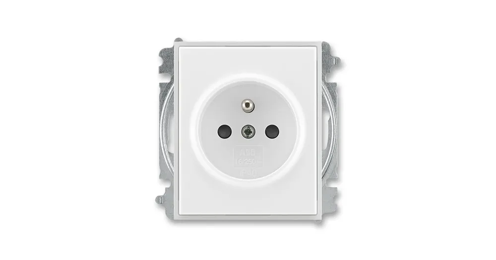 Výhodná Nabídka ABB 6619E-A06357 01 Element® Zásuvka jednoduchá s ochrannými kolík a integovanými  clonkami BÍLÁ/LEDOVÁ BÍLÁ